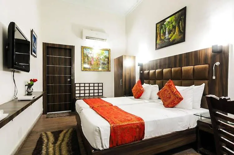 Hotel Great Taj - Boutique Home Stay By Marc Blu Nagla Dhimar Homestay