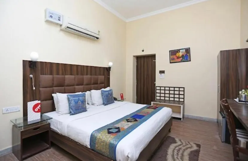 Hotel Great Taj - Boutique Home Stay By Marc Blu Nagla Dhimar 0*,